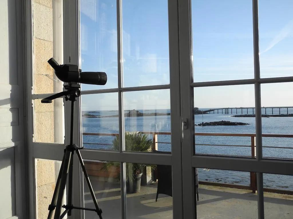 Un Balcon Sur La Mer Bed and Breakfast Roscoff